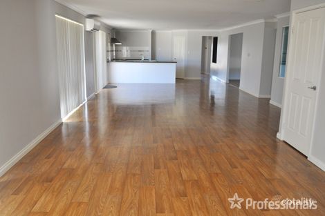 Property photo of 3 Roding Court Deepdale WA 6532