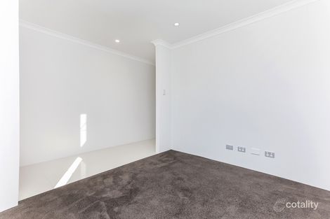 Property photo of 54 Fernleaf Loop Piara Waters WA 6112