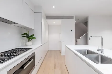 Property photo of 4 Periwinkle Place Armadale VIC 3143