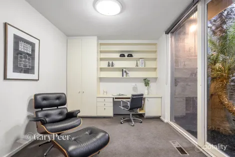 Property photo of 43 Narrawong Road Caulfield South VIC 3162