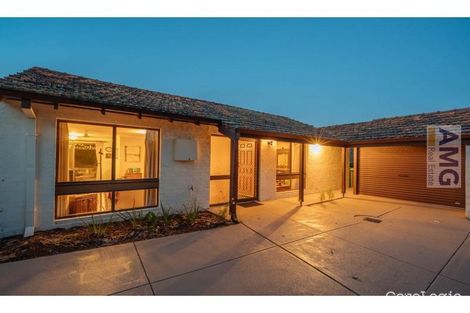 4/9 Kitchener Rd, Melville, WA 6156