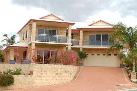 11 Hamelin Pl, Hillarys, WA 6025