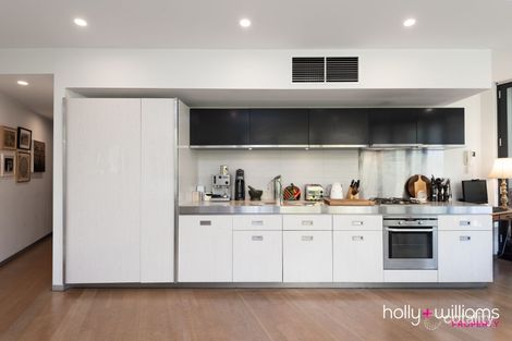 Property photo of 204/539 St Kilda Road Melbourne VIC 3004
