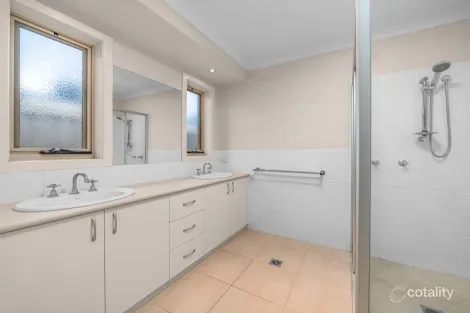 Property photo of 86 Royce Crescent Lavington NSW 2641