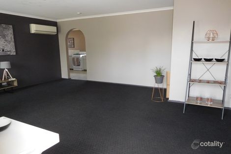 Property photo of 2/2A Nabilla Crescent Strathdale VIC 3550