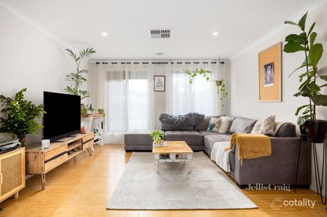 Property photo of 2 Moneill Close Brown Hill VIC 3350