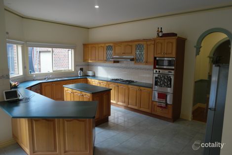 Property photo of 16 Adelaide Boulevard Gowanbrae VIC 3043