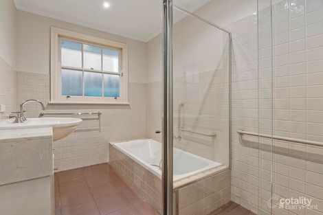 Property photo of 10 Arapilles Drive Templestowe Lower VIC 3107