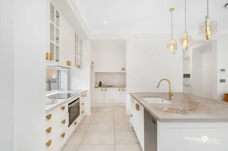 Property photo of 163A Prince Edward Parade Scarborough QLD 4020