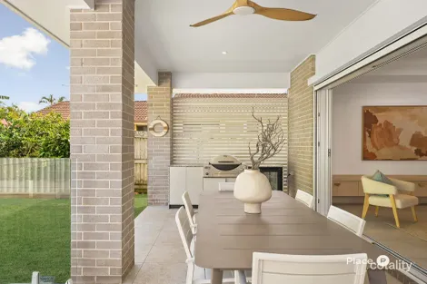 Property photo of 163A Prince Edward Parade Scarborough QLD 4020