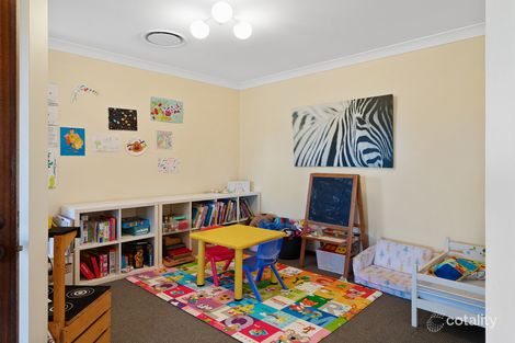 Property photo of 17 Falconer Court Rangeville QLD 4350