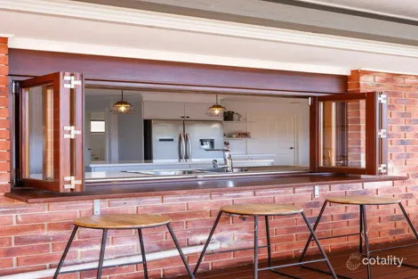Property photo of 8 Oscar Court Berwick VIC 3806