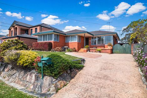9 Oak Dr, Georges Hall, NSW 2198