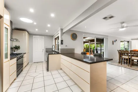 Property photo of 12 Lawson Place Barden Ridge NSW 2234