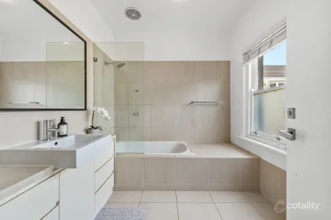 Property photo of 9/19-21 Ormond Esplanade Elwood VIC 3184