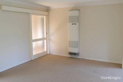 Property photo of 8 Lachlan Close Cranbourne North VIC 3977