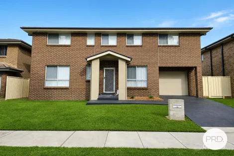 11b Coffs Harbour Ave, Hoxton Park, NSW 2171