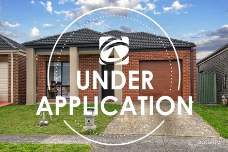 Property photo of 23 Cohens Way Pakenham VIC 3810