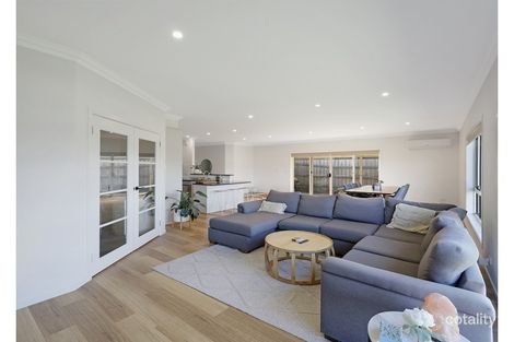 Property photo of 28 Nina Street Dennington VIC 3280