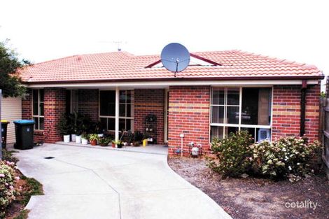 Property photo of 2/66 Bartlett Crescent Hoppers Crossing VIC 3029