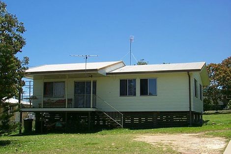 20 Hawthorne St, West Gladstone, QLD 4680