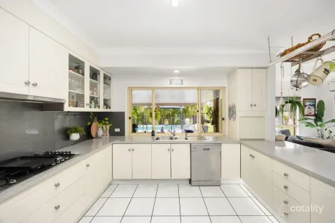 Property photo of 48 Fifth Avenue Barellan Point QLD 4306