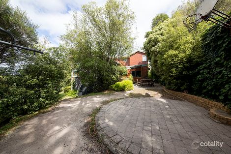 Property photo of 18 Morrison Court Mount Waverley VIC 3149