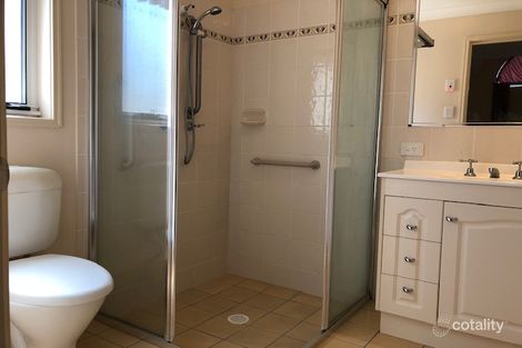 76 Crestwood Dr, Molendinar, QLD 4214