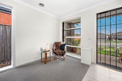 Property photo of 10 Field Street Pakenham VIC 3810