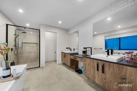 Property photo of 169 Ernstbrook Drive Clyde VIC 3978