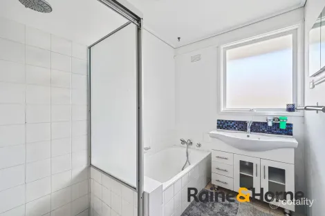 Property photo of 12 Campbell Parade Cranbourne VIC 3977