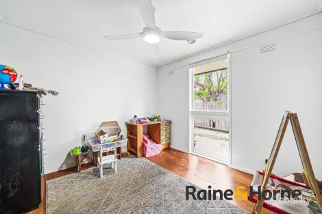 Property photo of 12 Campbell Parade Cranbourne VIC 3977