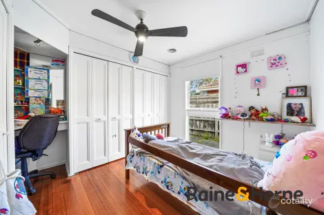 Property photo of 12 Campbell Parade Cranbourne VIC 3977