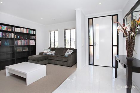 Property photo of 17 Hyacinth Place Point Cook VIC 3030