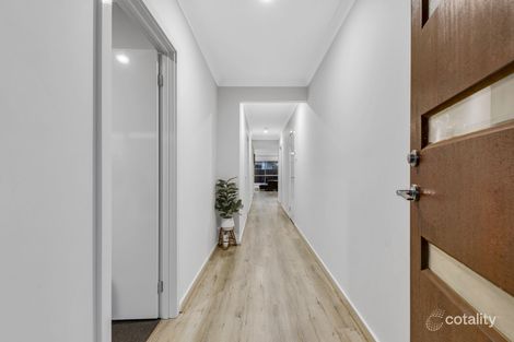 Property photo of 14 Cinder Drive Tarneit VIC 3029