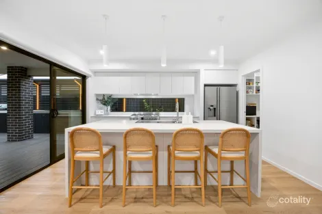 Property photo of 75 Sunlight Circuit Lara VIC 3212