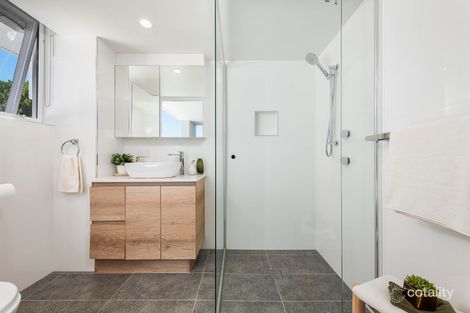 Property photo of 5/54 Hooker Boulevard Mermaid Waters QLD 4218