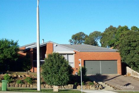 242 James Cook Dr, Endeavour Hills, VIC 3802