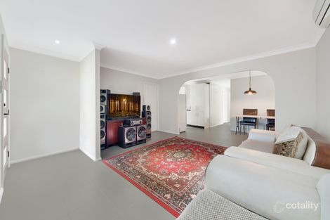 Property photo of 2/64 Francisco Crescent Rosemeadow NSW 2560