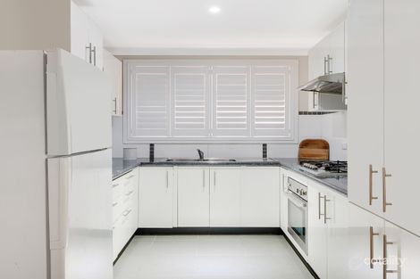 Property photo of 2/64 Francisco Crescent Rosemeadow NSW 2560