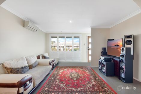 Property photo of 2/64 Francisco Crescent Rosemeadow NSW 2560