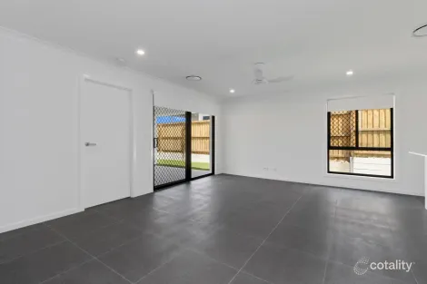 Property photo of 3 Legacy Drive Flinders View QLD 4305