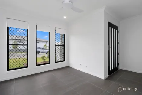 Property photo of 3 Legacy Drive Flinders View QLD 4305