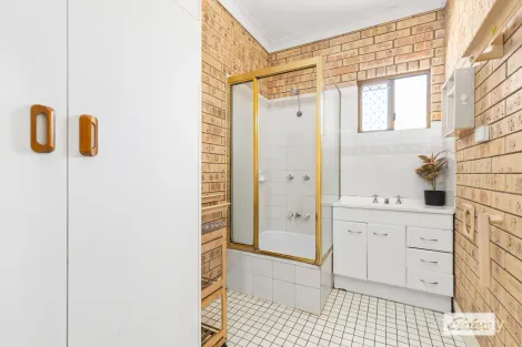 Property photo of 27 Martin Place Emerald QLD 4720