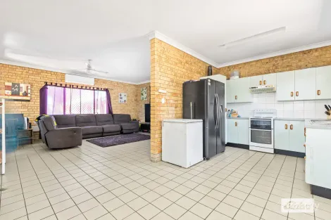 Property photo of 27 Martin Place Emerald QLD 4720