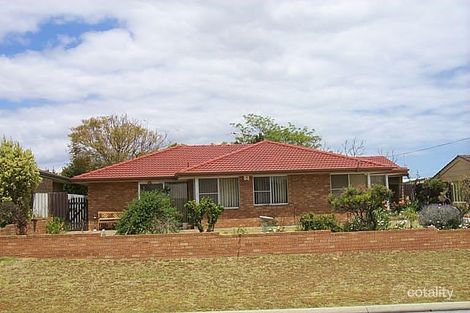 14 Quickly Cres, Hamilton Hill, WA 6163