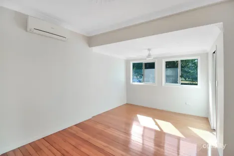 Property photo of 25 Oxley Station Road Oxley QLD 4075