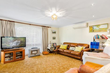 Property photo of 11 Fromholz Crescent Avondale NSW 2530