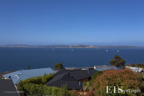 Property photo of 17 Tahune Crescent Blackmans Bay TAS 7052