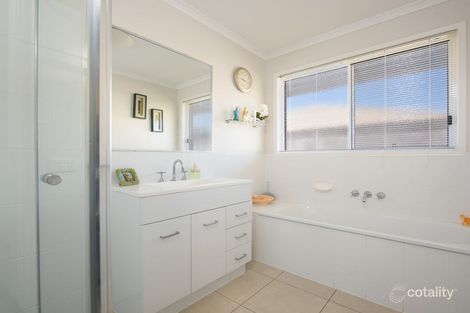Property photo of 31 Daintree Boulevard New Auckland QLD 4680